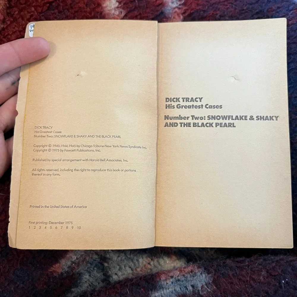 VTG 1975 Dick Tracy Book Snowflake & Shaky Black‎ Pearl Greatest Cases #2 Gould